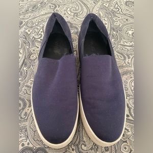 Vince slip on platform shoes size 8.5 navy